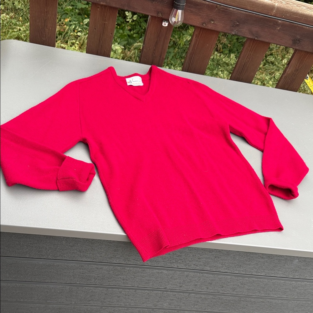 Warren-KNIT ORLON and WOOL V neck roll sleeve sweater 1950s red